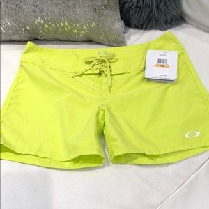 Brand New Oakley “Rowdy Boardie” board shorts